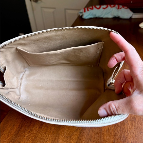 Cuyana Leather Bathroom and Makeup Bags - Picture 4 of 7